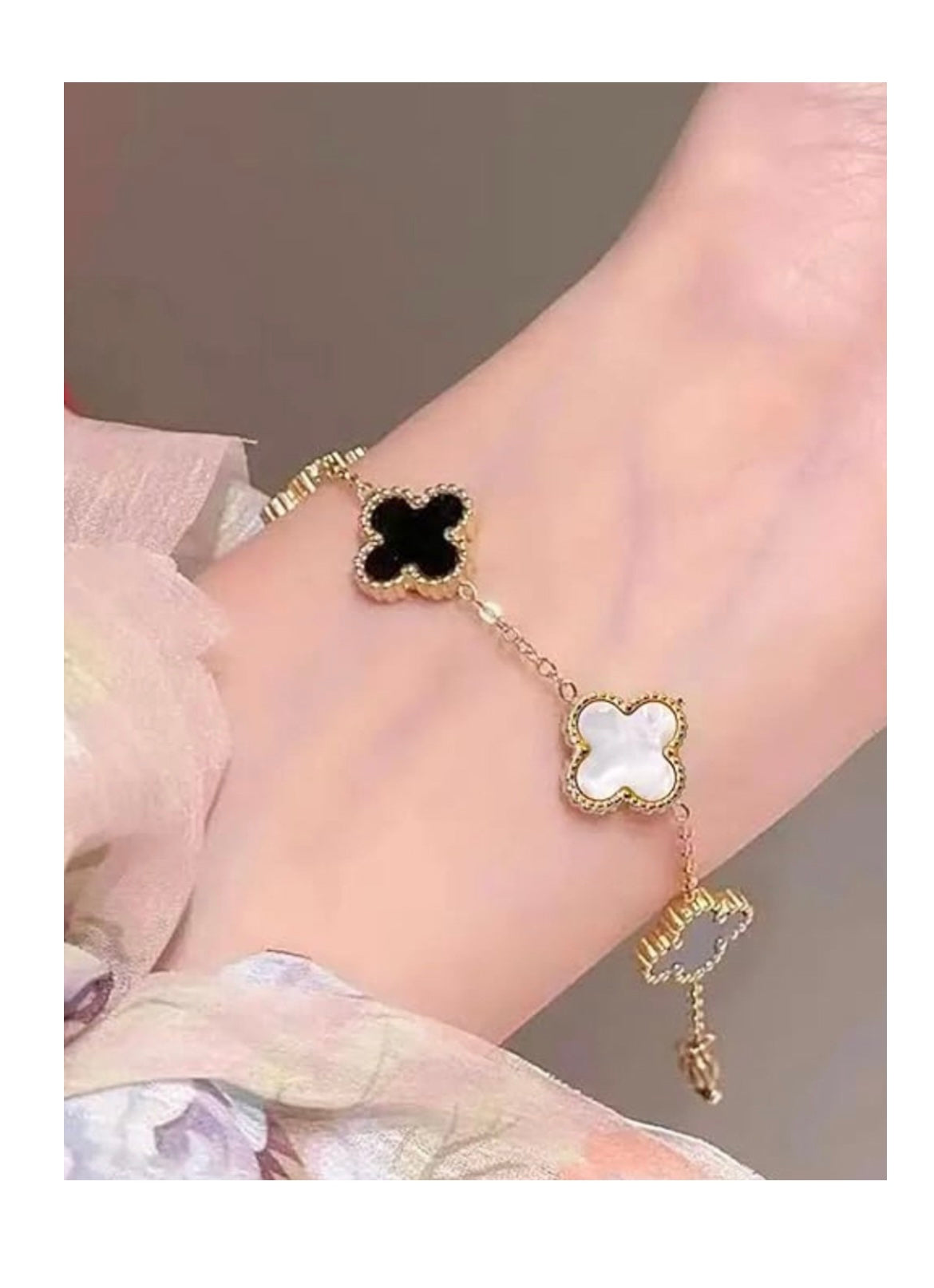 PS14 Korean Anti Tarnish Black and White Clover Bracelet