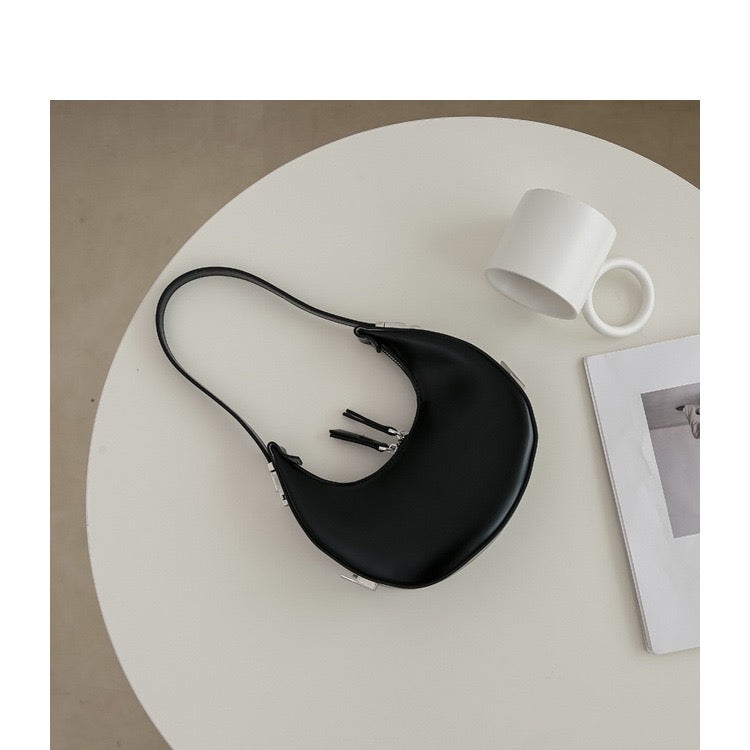 Trendy Black HandBag