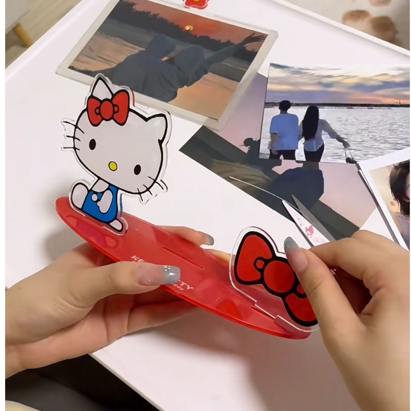 Hello Kitty DIY Acrylic Photo Card Holder