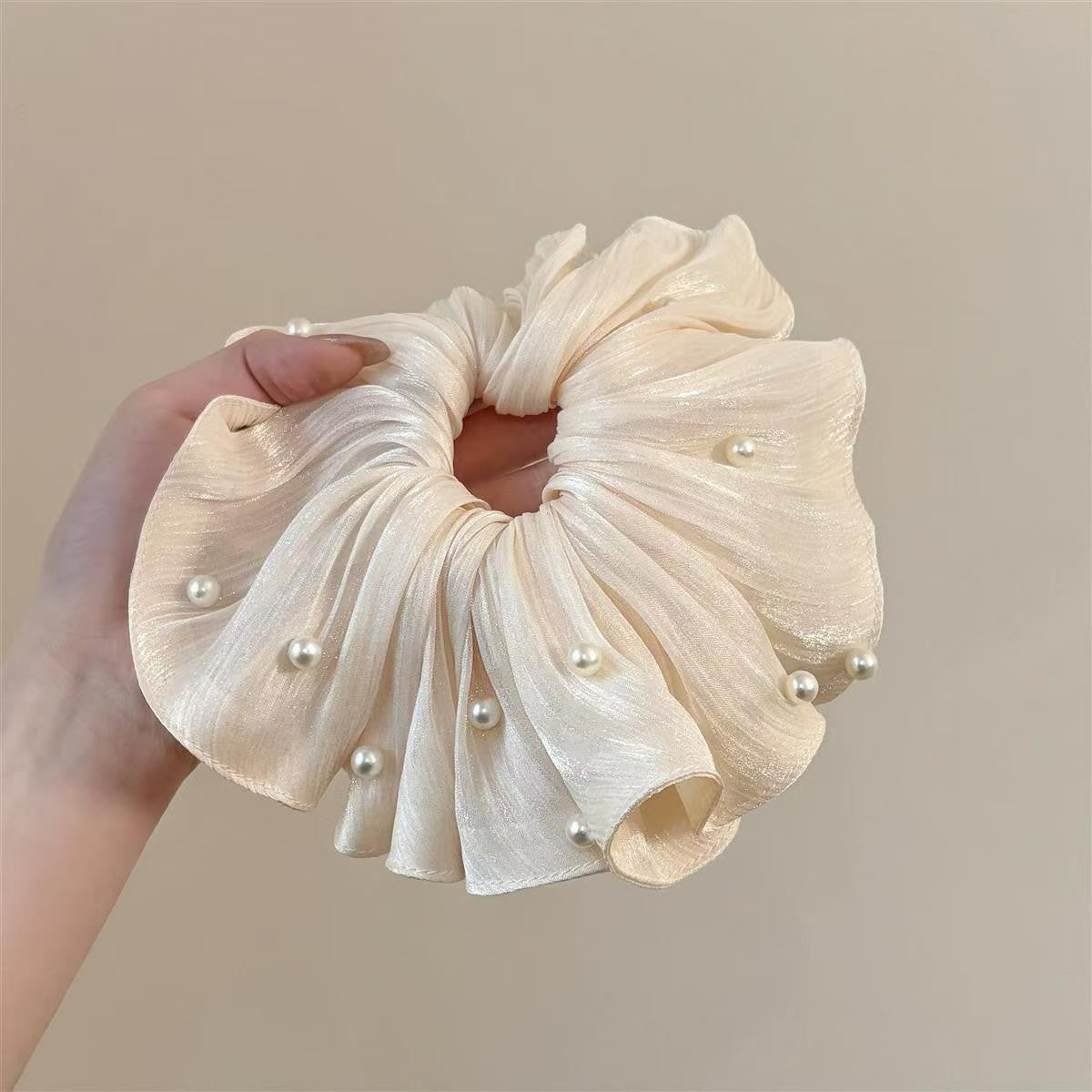 Pearl Bloom Luxe XXL Scrunchie