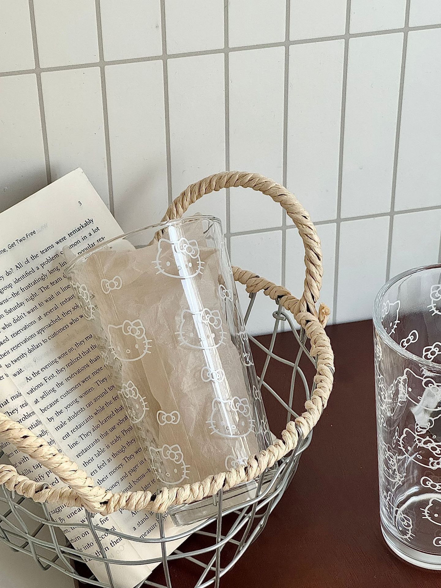 Hello Cutie Sipper Glass