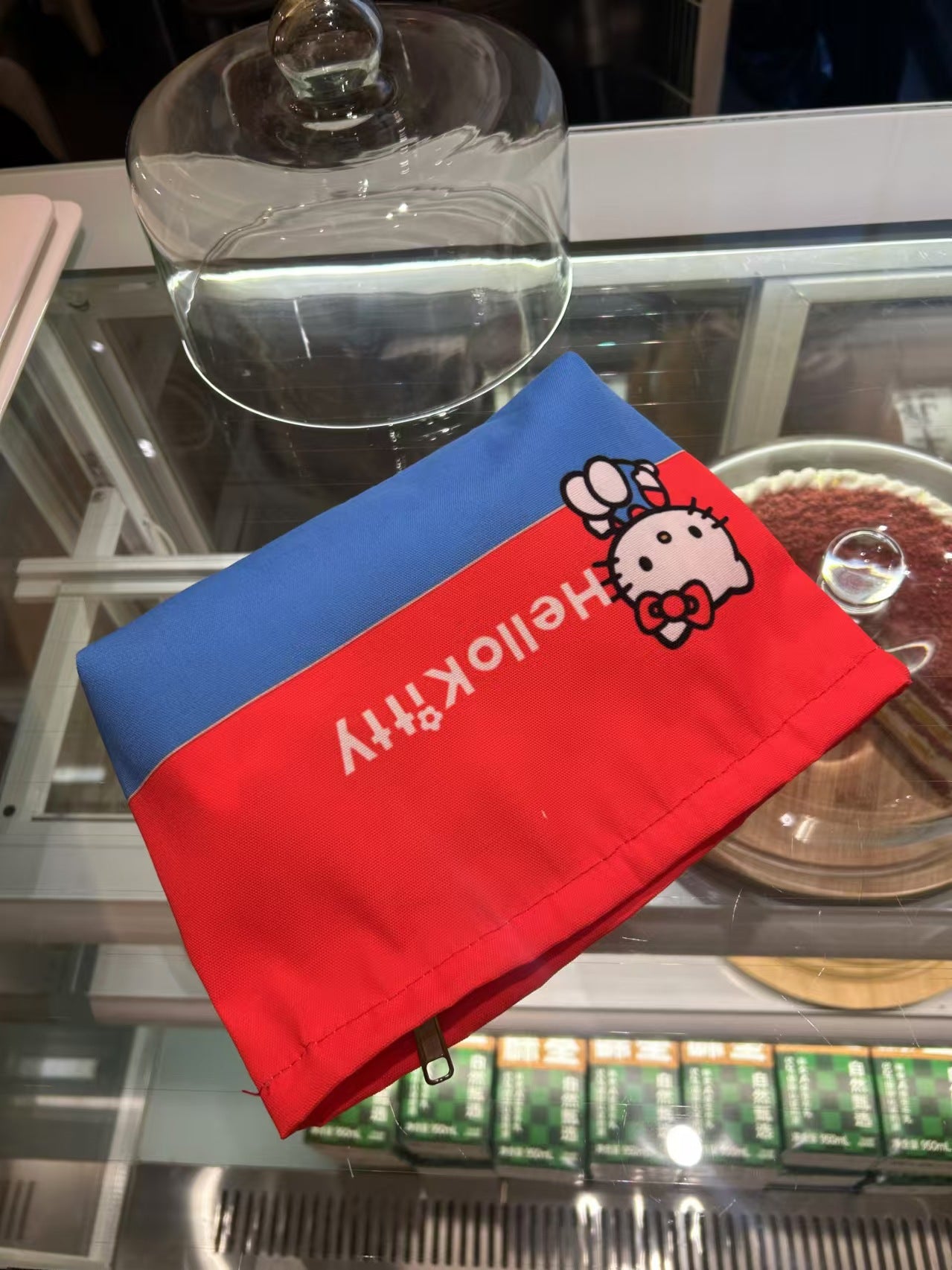 Hello Kitty Red Blue Contrast Zipper Pouch