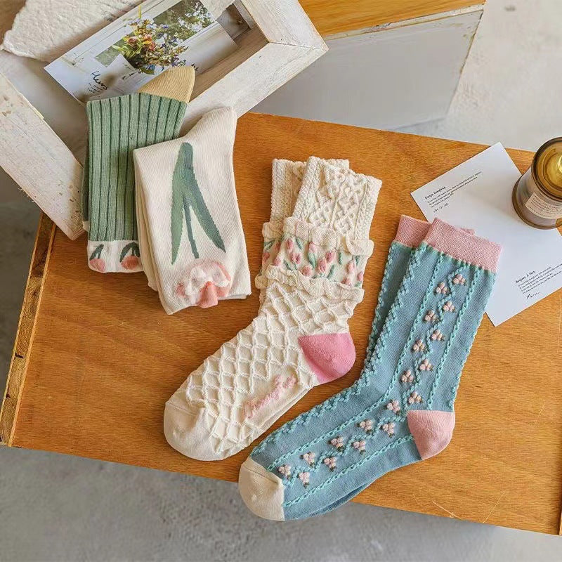 Aesthetic Floral & Pastel Crew Socks 🌷