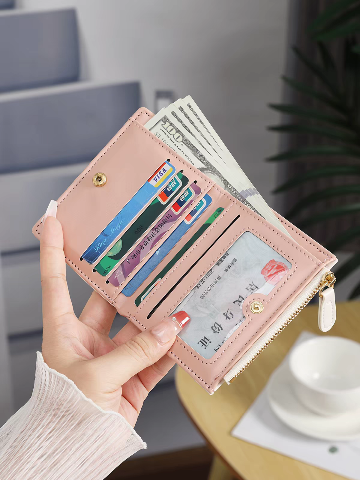 Daisy Bloom Multi-Card Zip Wallet