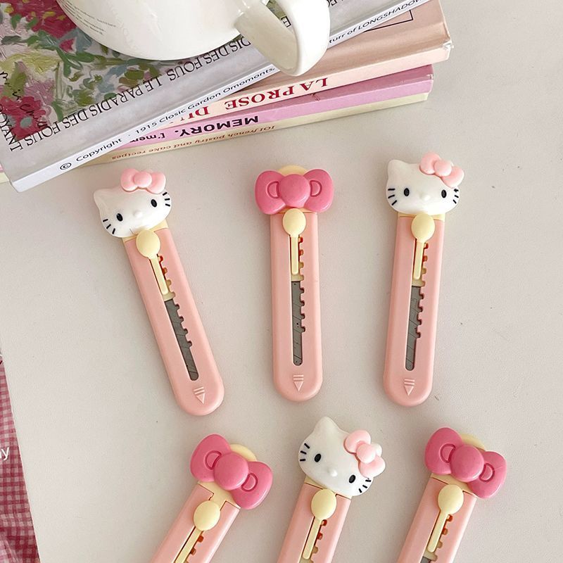 Hello Kitty Paper Cutter