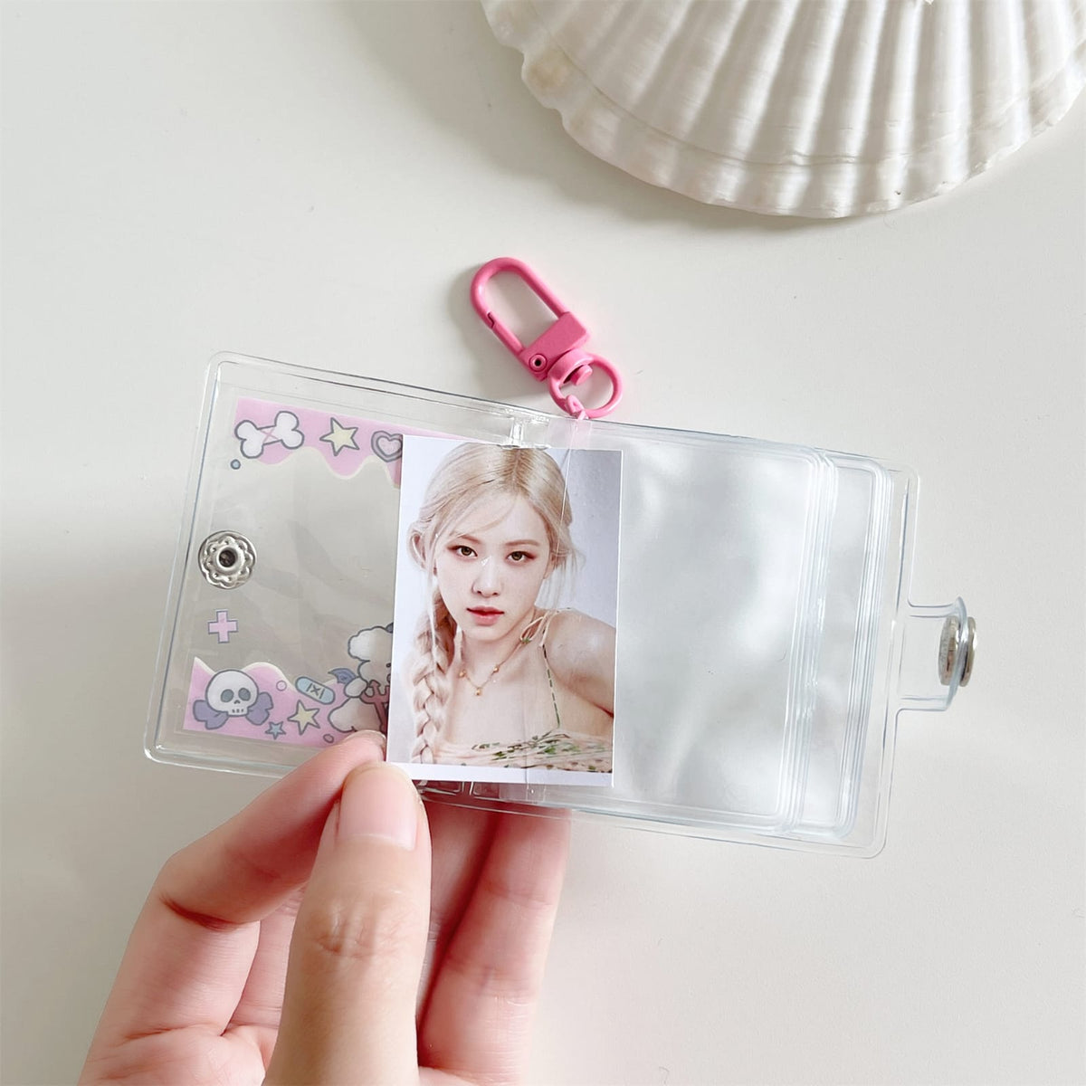 Mini Kawaii Photo Album Keychain – Cute Scrapbook & Photocard Holder