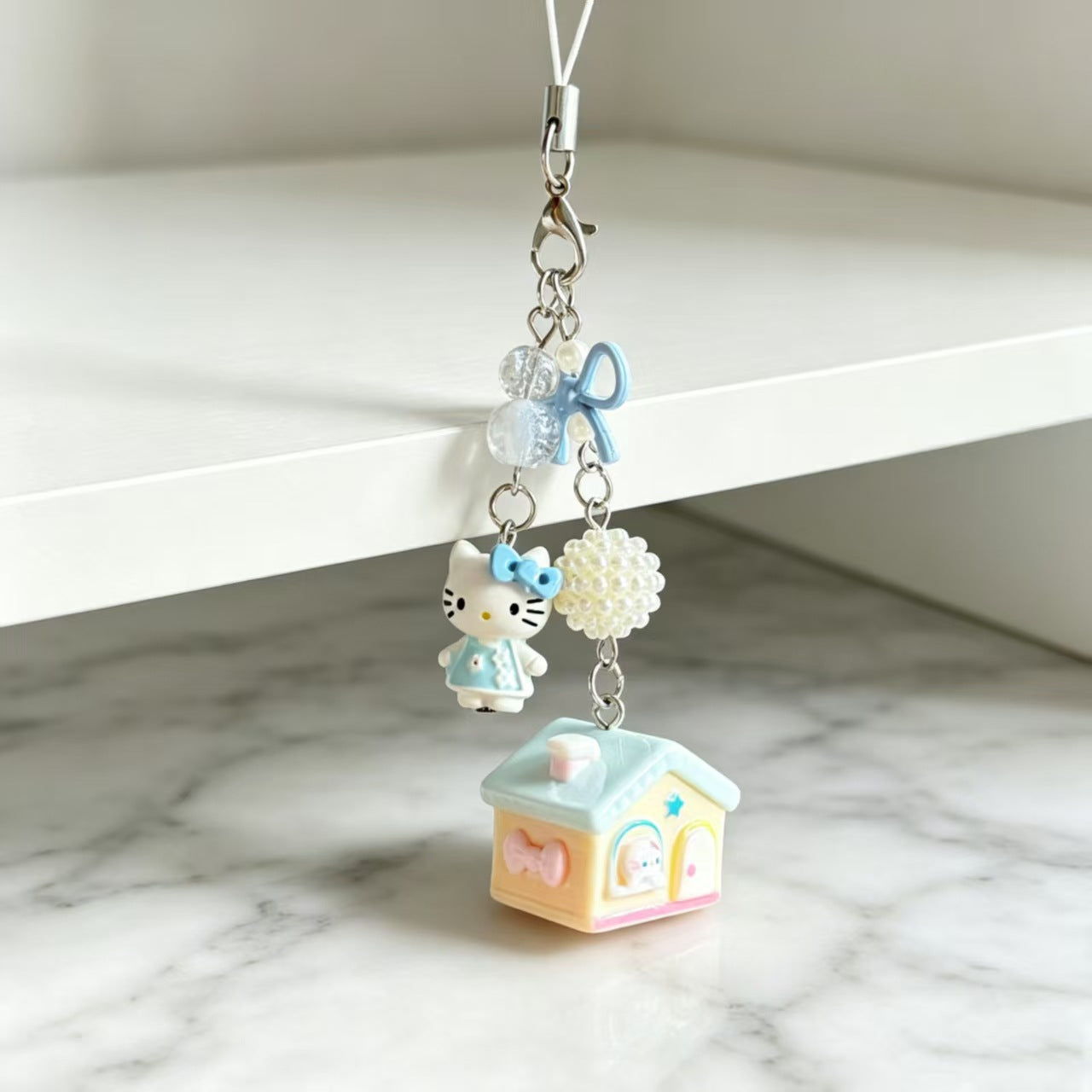 Kawaii Hello Kitty House & Bow Beaded Keychain