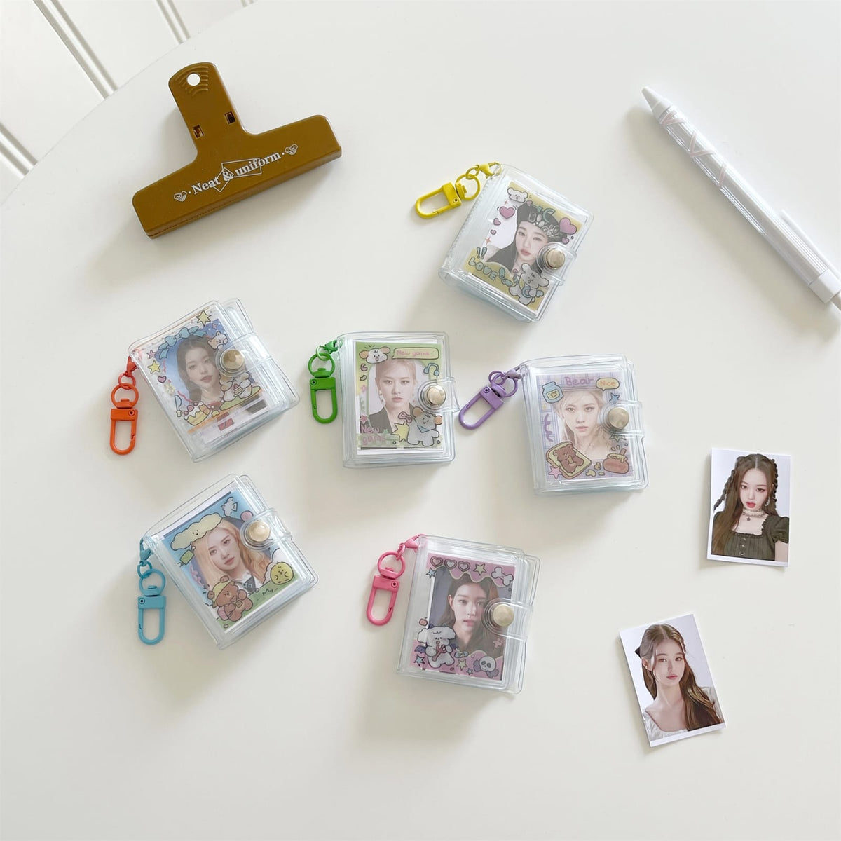Mini Kawaii Photo Album Keychain – Cute Scrapbook & Photocard Holder