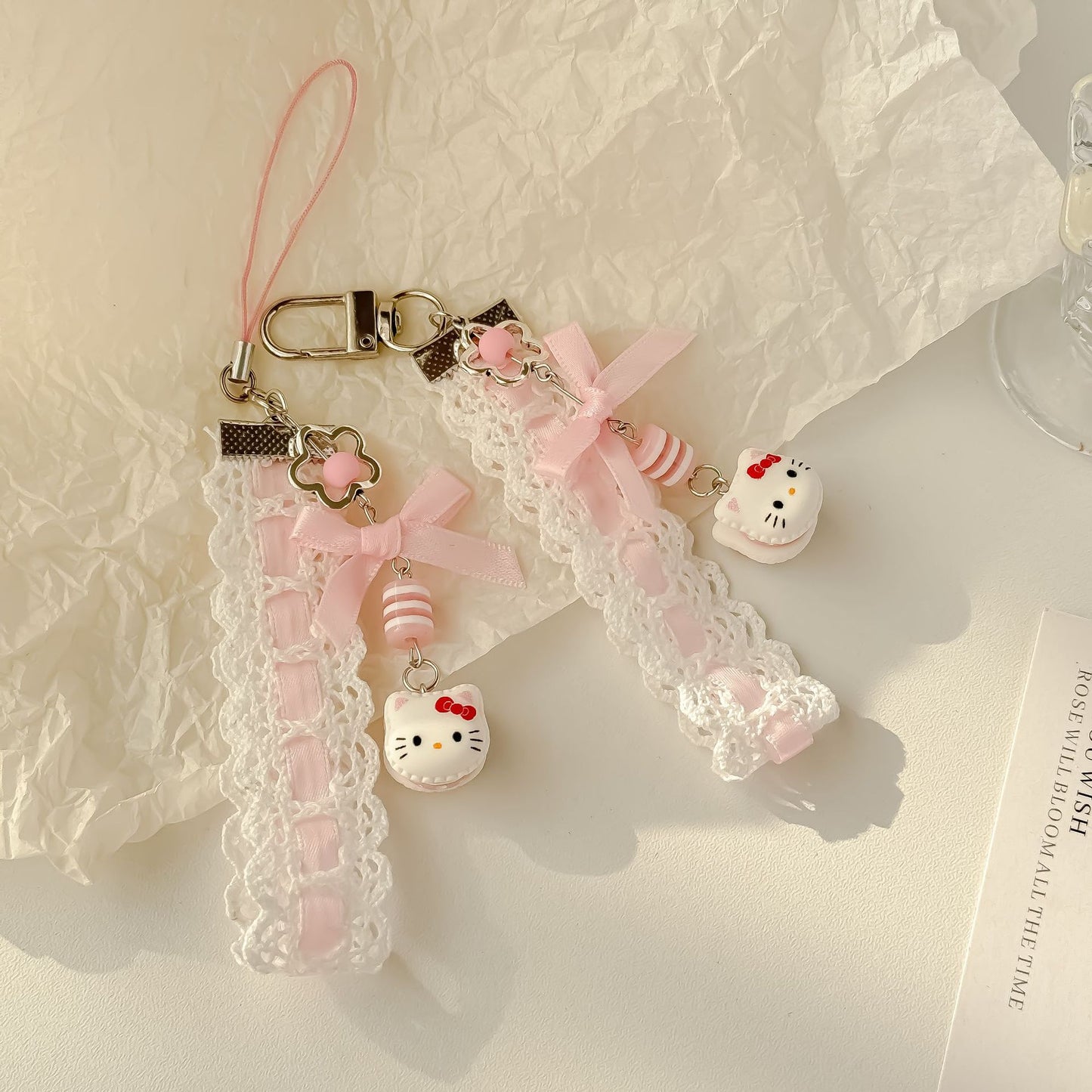🎀✨ Lace & Hello Kitty Dream Charms Keychain ✨🎀