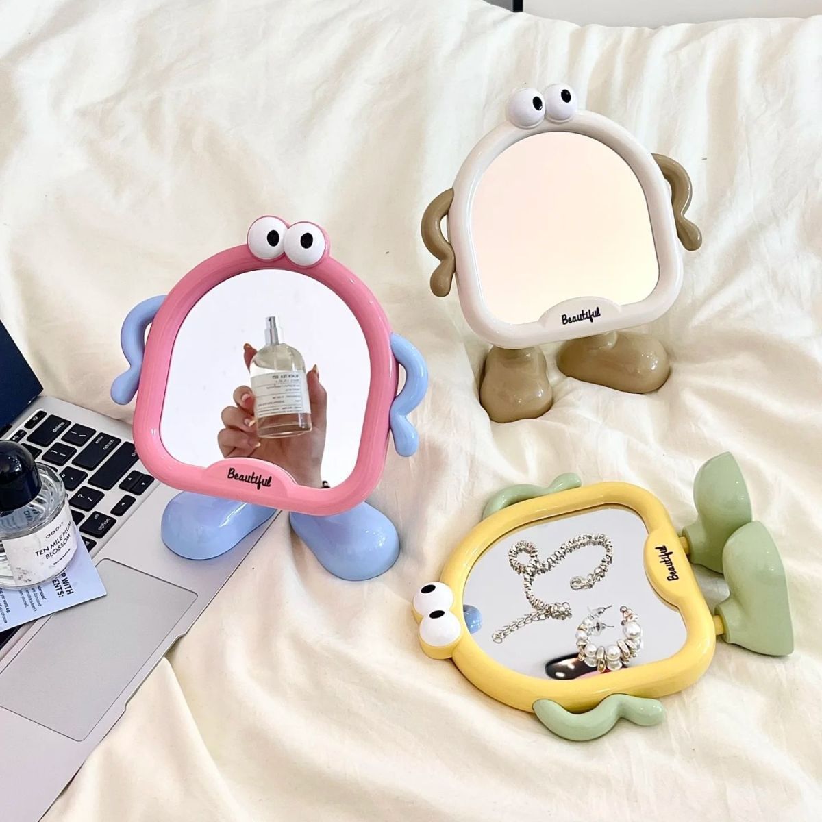 Cute Cartoon Standing Table Makeup Mirror 👀🎀