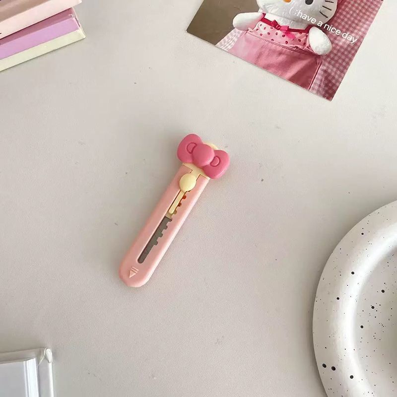 Hello Kitty Paper Cutter