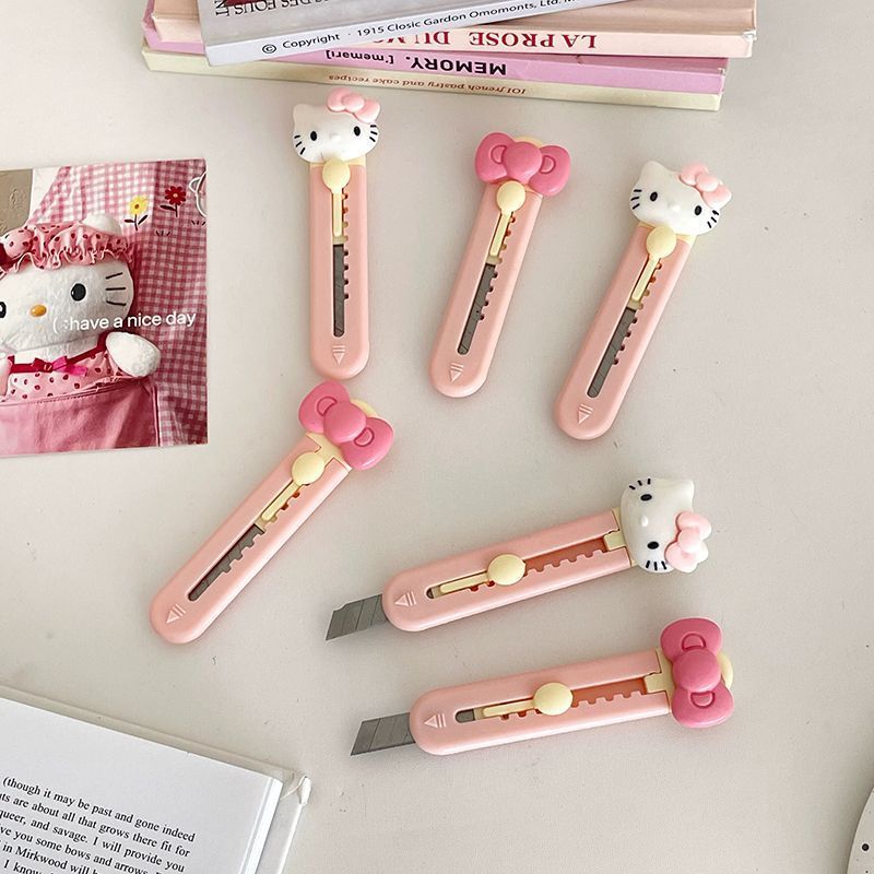 Hello Kitty Paper Cutter