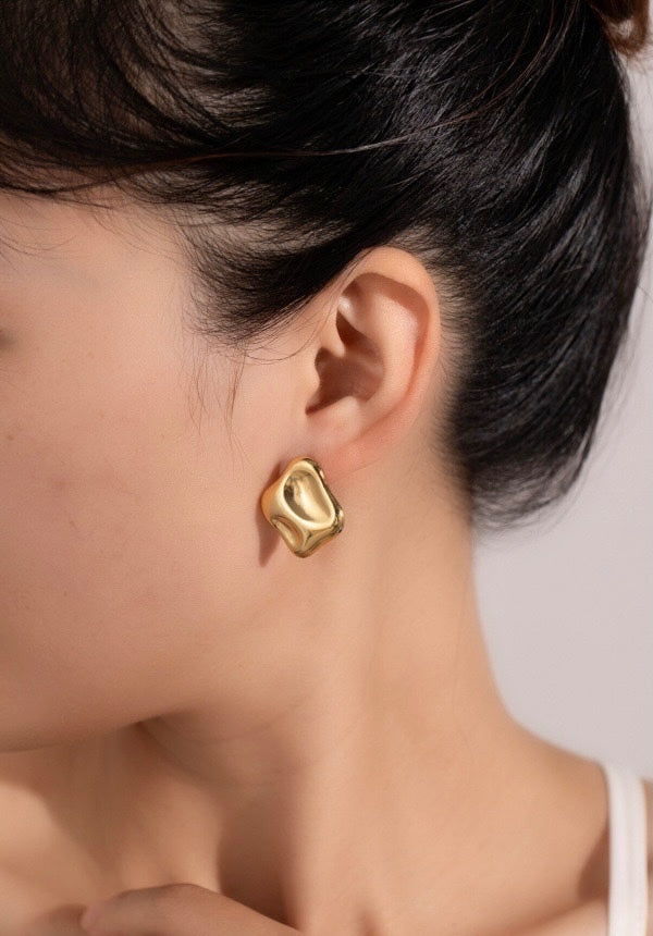 MM5 Chiseled Gold Earrings