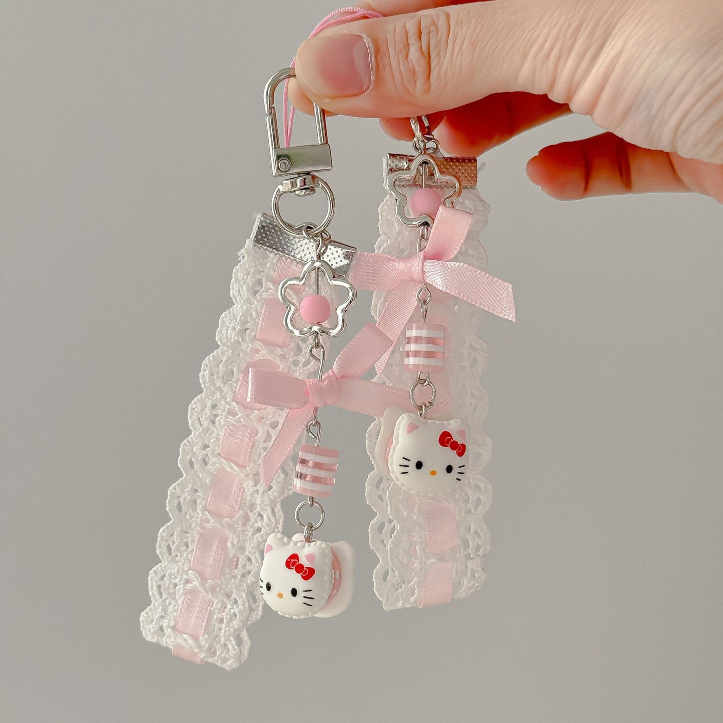🎀✨ Lace & Hello Kitty Dream Charms Keychain ✨🎀