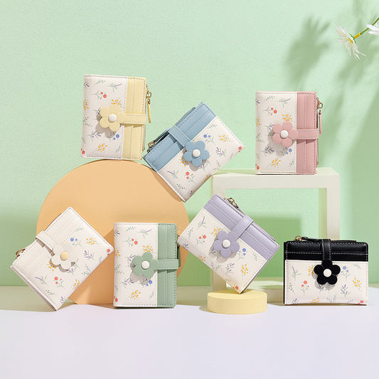 Daisy Bloom Mini Wallet 🌸💖