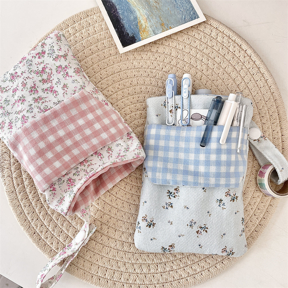 🌷 Floral Gingham Pocket Pens and Pencils Pouch