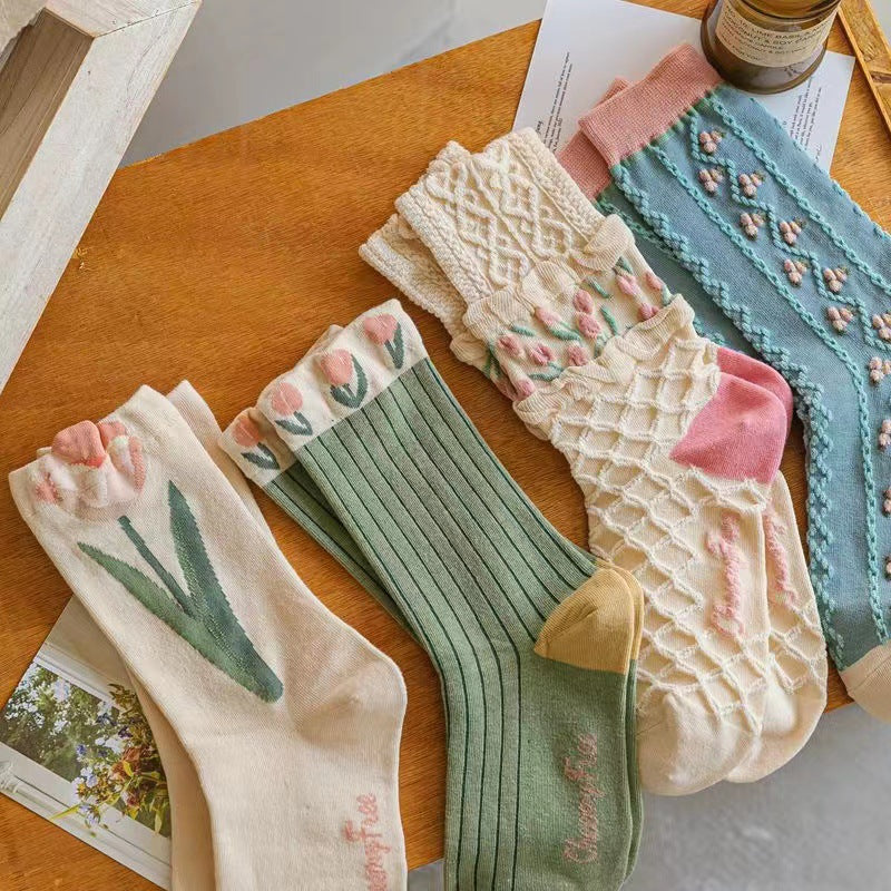 Aesthetic Floral & Pastel Crew Socks 🌷