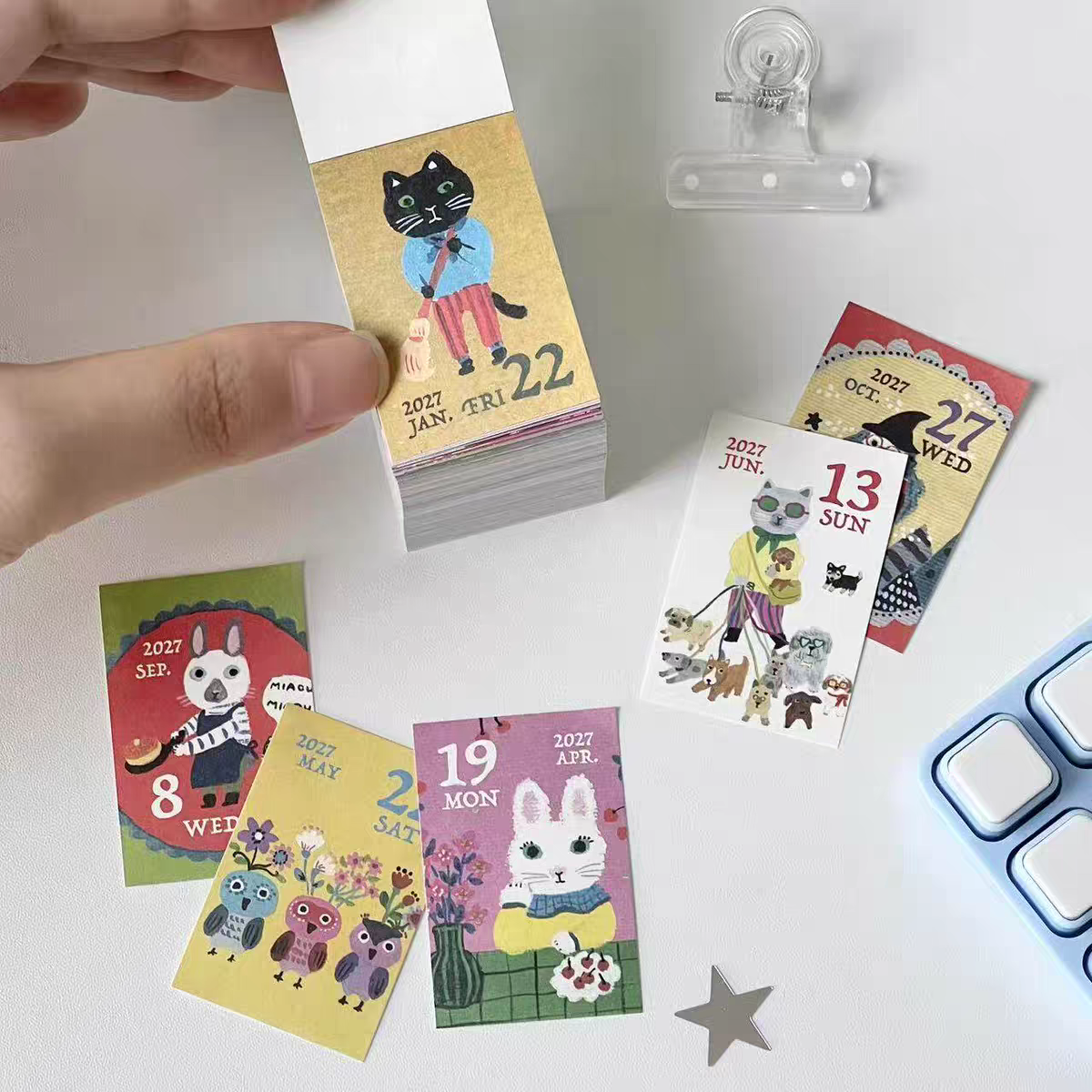 Pre - Order Cute 2027 365 Days Tear-Off Desk Calendar – Daily Illustrated Calendar ✨
