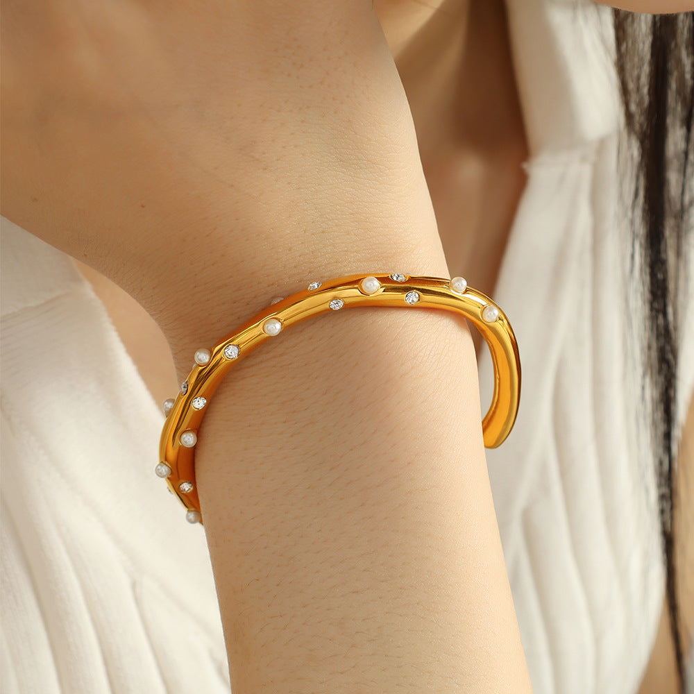 Premium Open Pearls Bracelet - 18K Gold Plated Royal Pearl Sparkle Bangle