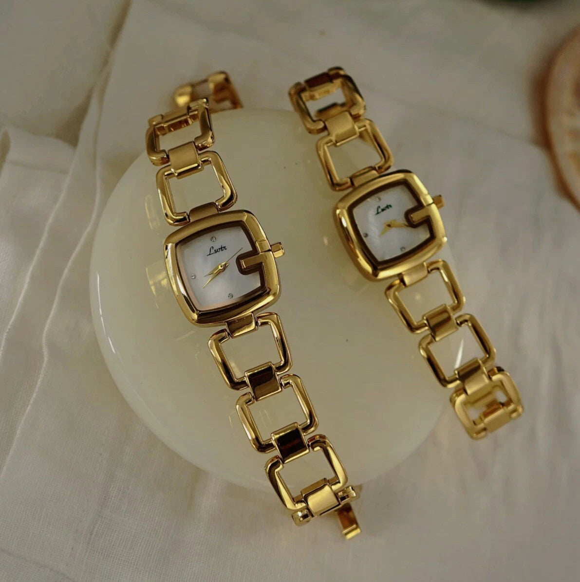 Golden Vintage Luxe Bracelet Watch ✨