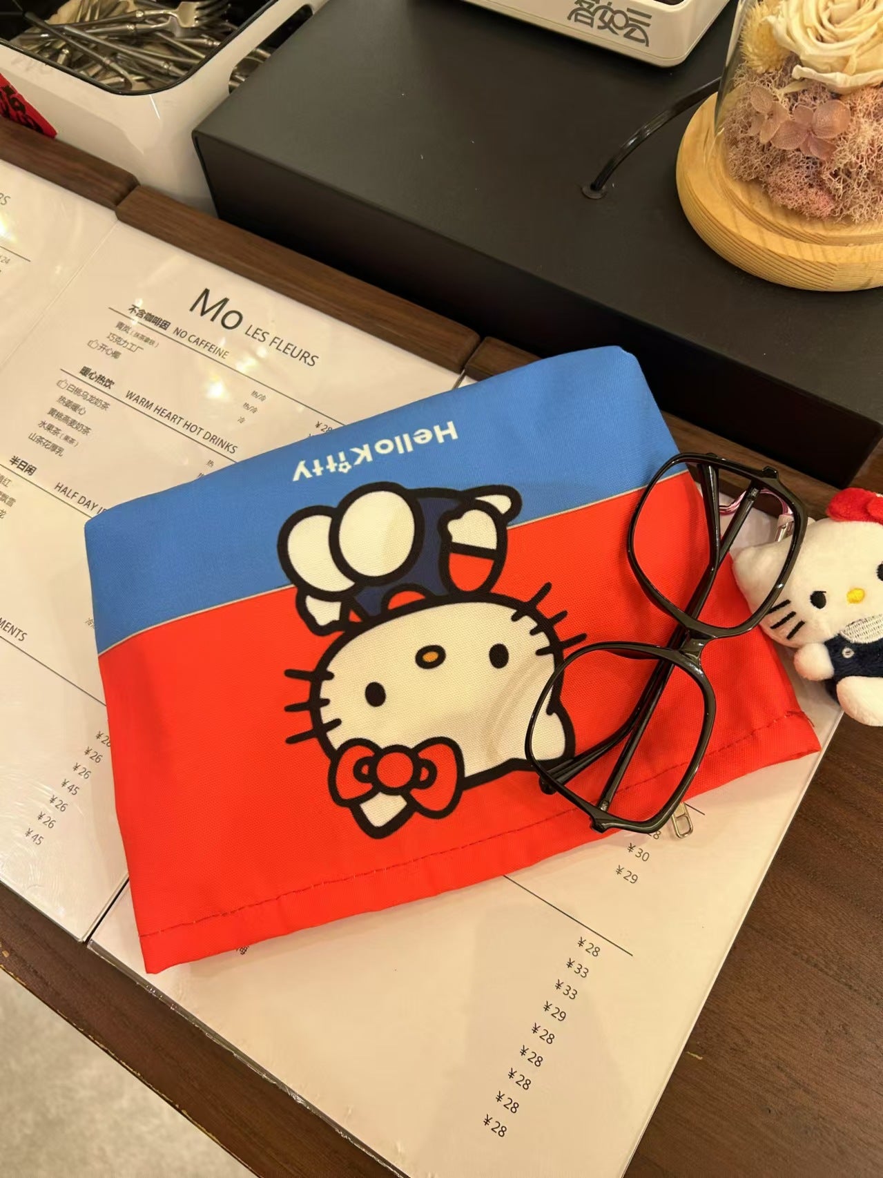 Hello Kitty Red Blue Contrast Zipper Pouch
