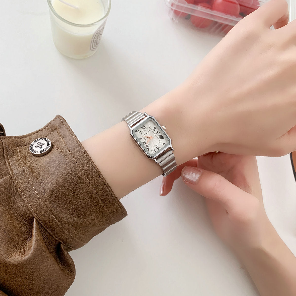 Vintage Luxe Rectangle Watch – Silver