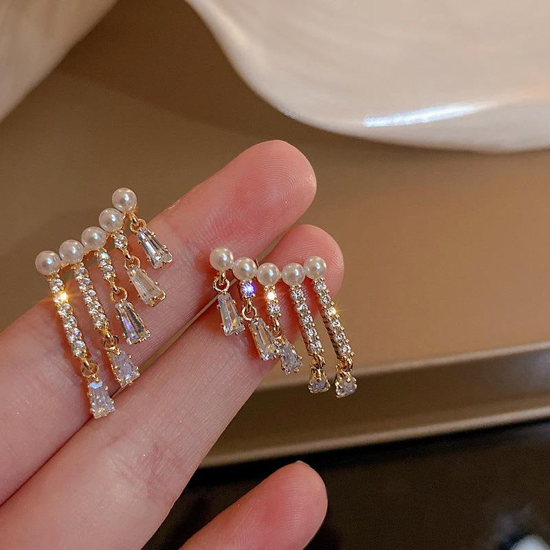 Korean 5 Pearl Lines Earrings